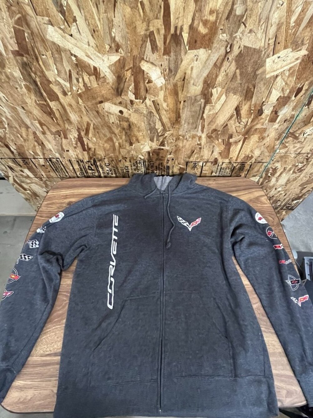 JH Design GM Men's Chevy Corvette Zip-Up Hoodie Dark Gray Sweatshirt 3XL ✅